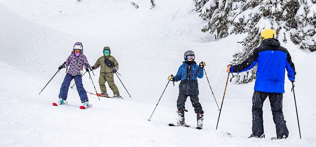 TIMBERLINE GROUP SKIING LESSON