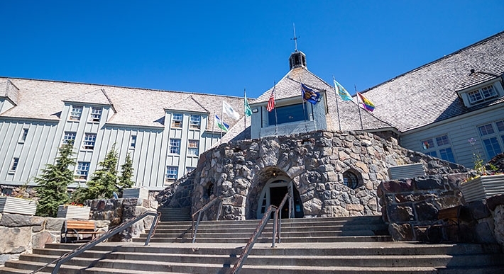 front entrance of timberline lodge