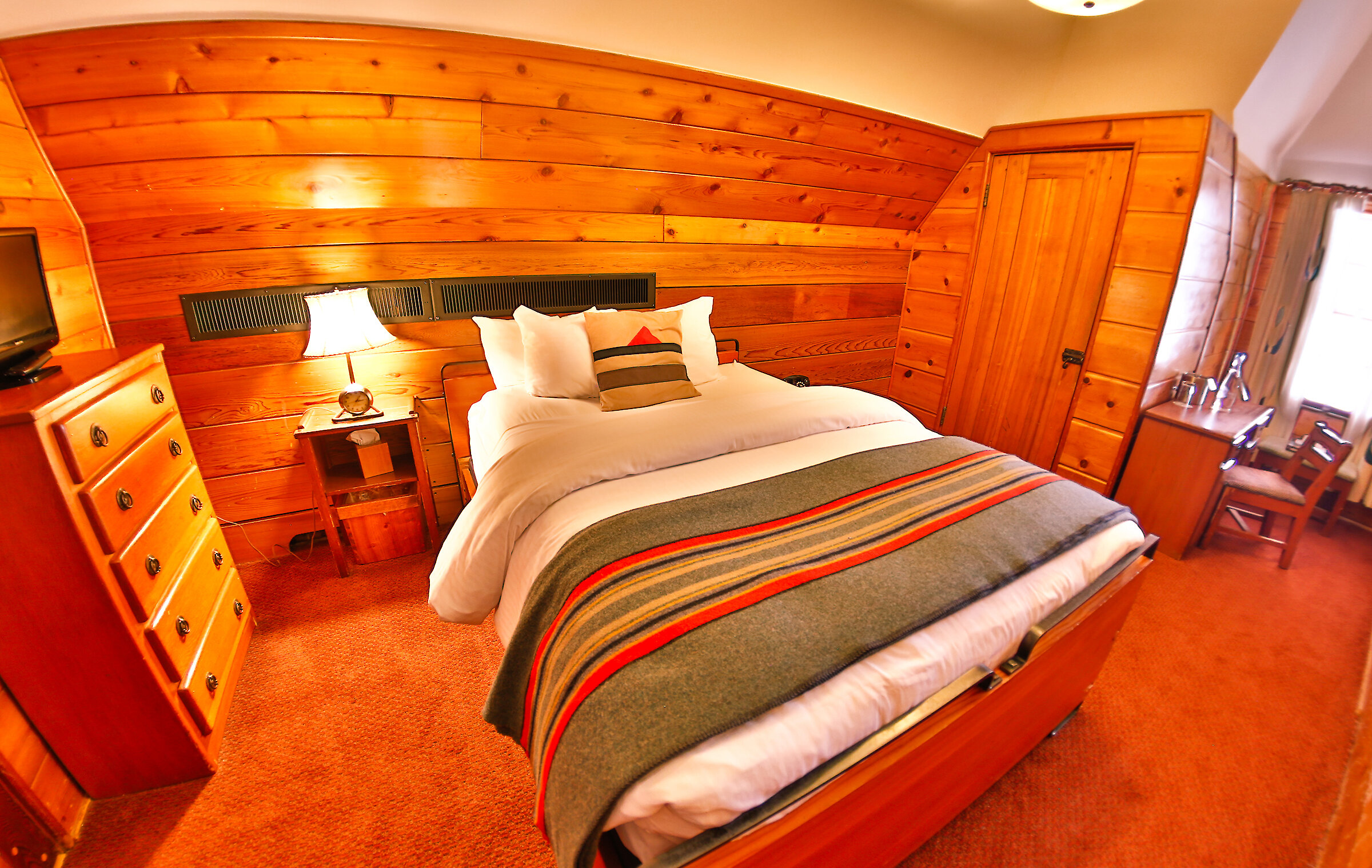 A queen room at Timberline Lodge