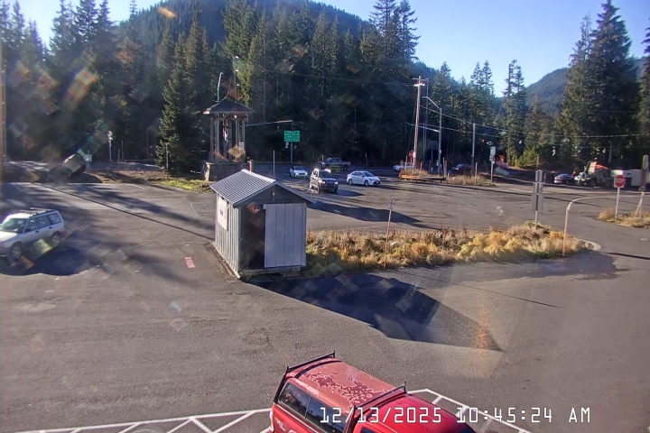 Live Feed: Summit Pass Shuttle